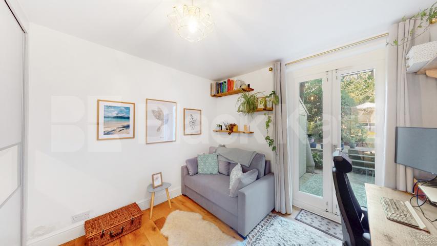 Bright Two-Bedroom Garden Flat in Tufnell Park Tufnell Park Road, Tufnell Park 